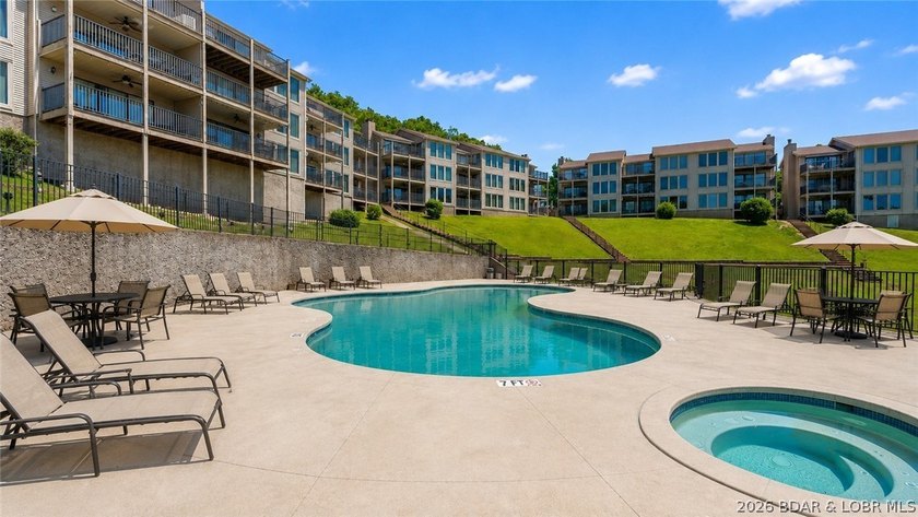 Enjoy lake living with comfort, convenience, and investment - photo 26