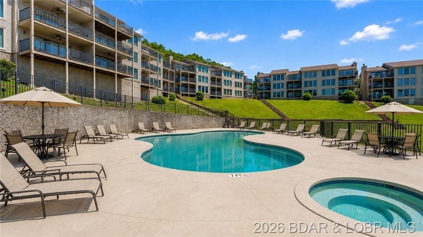 Enjoy lake living with comfort, convenience, and investment - photo 26