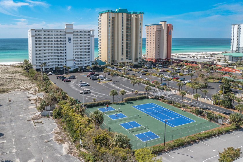 Spacious two bedroom/two bath condo, located on the 2nd floor of - photo 35