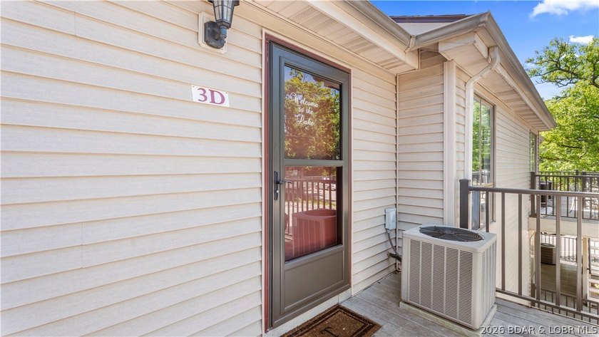 Enjoy lake living with comfort, convenience, and investment - photo 39