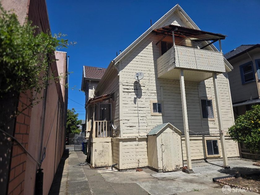 Welcome to 1428 6th Ave, Oakland, CA - a charming opportunity in - photo 11
