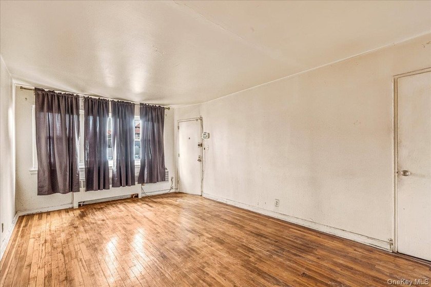 Welcome to this inviting lower-level one-bedroom, one-bath - photo 5