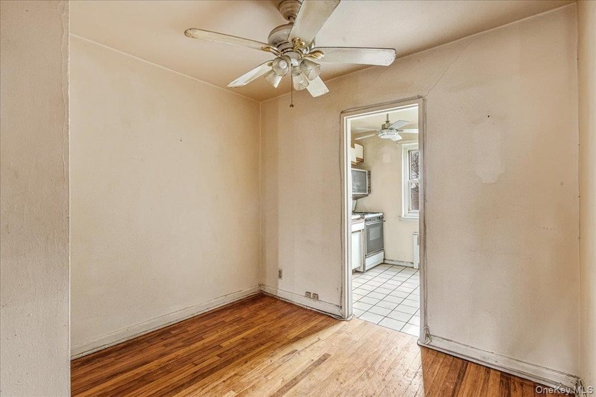 Welcome to this inviting lower-level one-bedroom, one-bath - photo 9