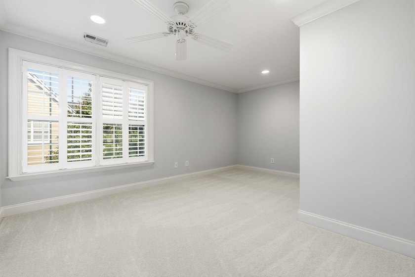 Perfectly positioned on a quiet, private street with cul-de-sacs - photo 43