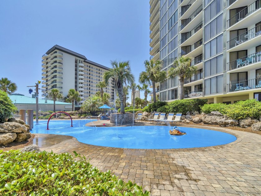 Welcome to the most beautiful Villa in Edgewater Resort! Offered - photo 37