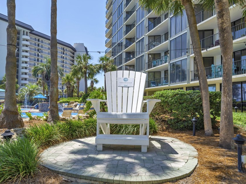 Welcome to the most beautiful Villa in Edgewater Resort! Offered - photo 47