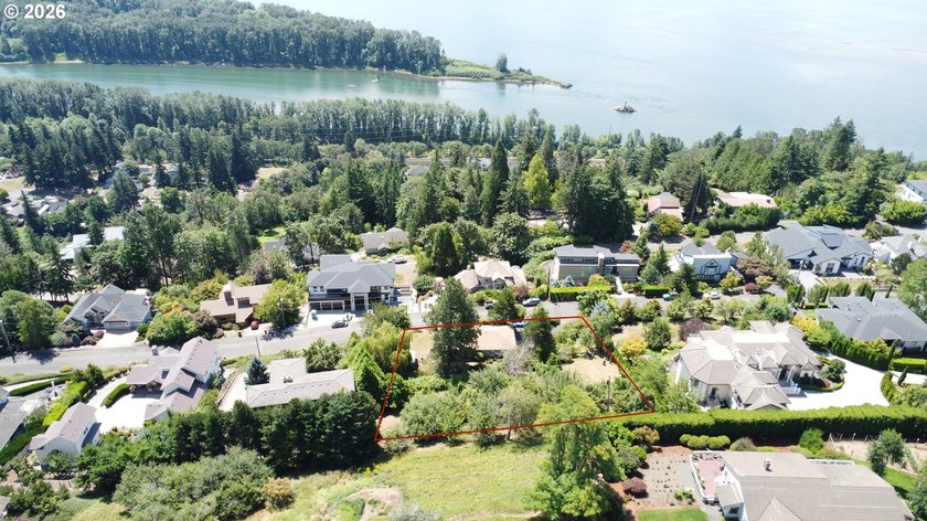 Live on top of the world in Camas, Washington. This rare, nearly - photo 18