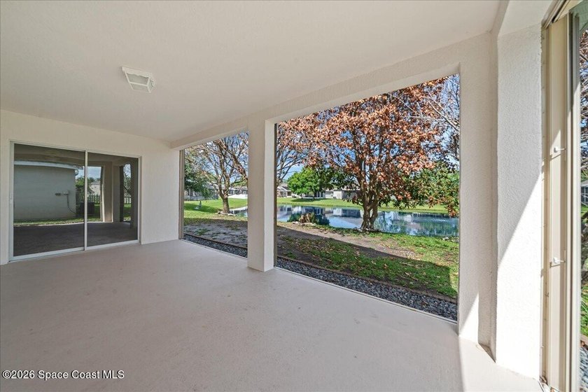 Waterfront Living with Breathtaking Nature all around. Welcome - photo 3