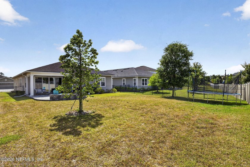 Spacious one story home with 4 bedrooms and 3 bathrooms in the - photo 22