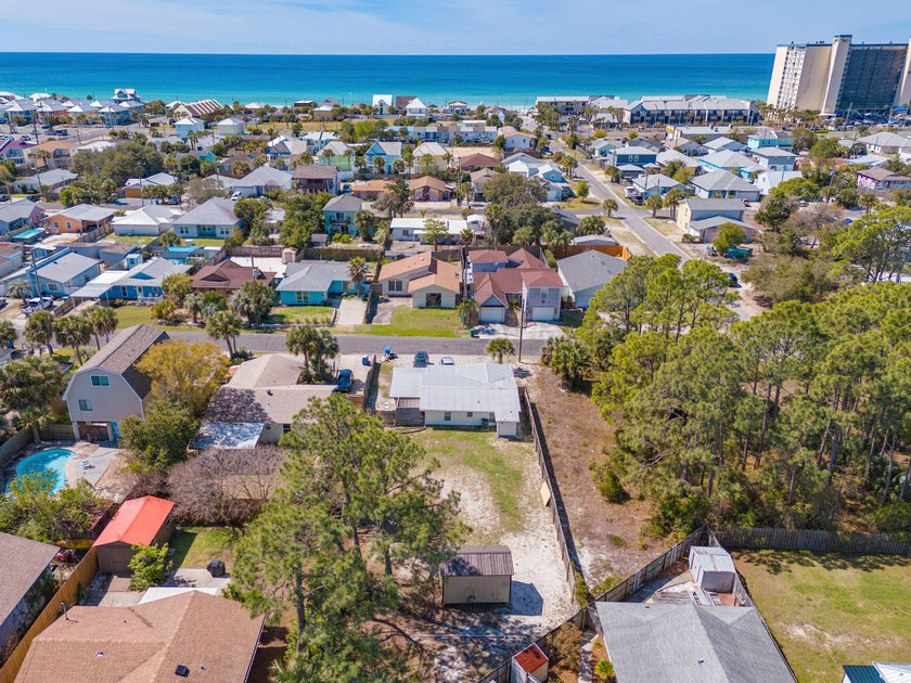 Fully renovated beach cottage and RENTAL MACHINE only .3 miles - photo 42