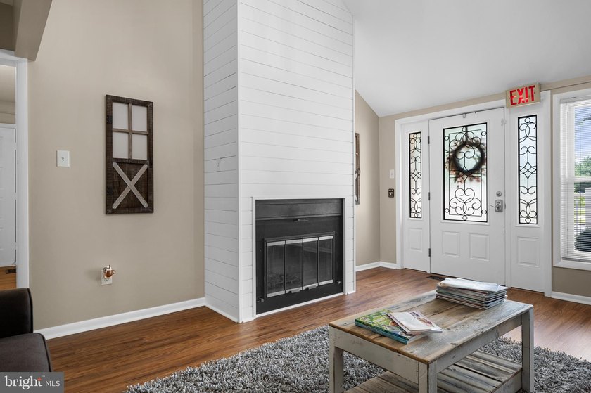 Exceptional opportunity to own a beautifully updated commercial - photo 3
