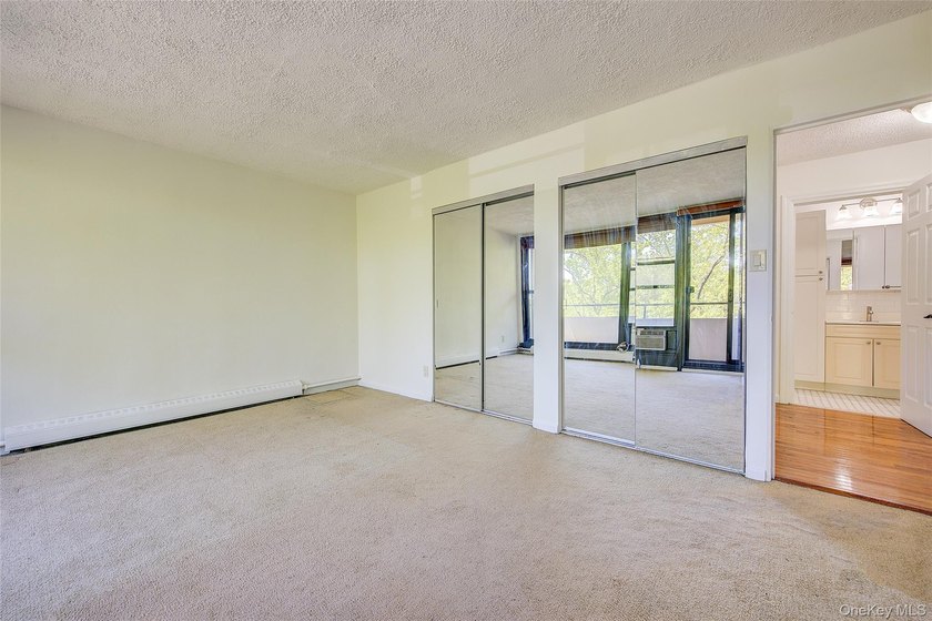 Welcome to Le Havre on the Water! This bright and airy unit has - photo 14