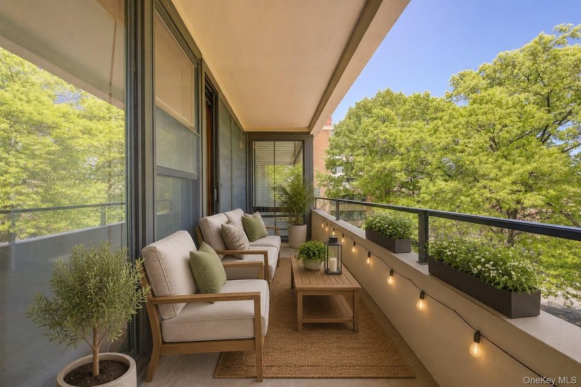 Welcome to Le Havre on the Water! This bright and airy unit has - photo 15