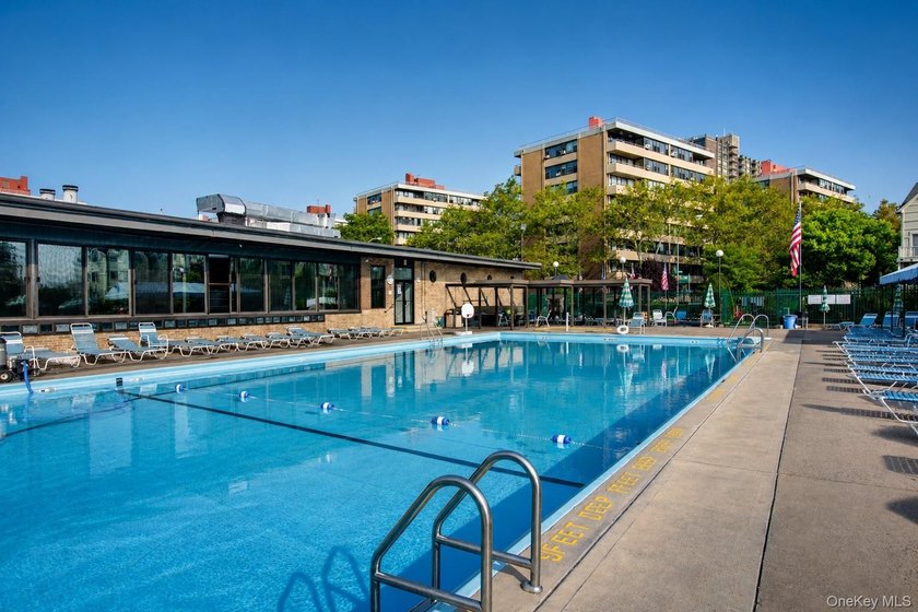 Welcome to Le Havre on the Water! This bright and airy unit has - photo 23
