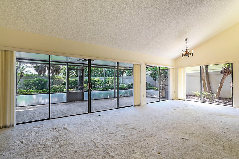 About a half mile to Jupiter's beautiful beach via sidewalks - photo 13