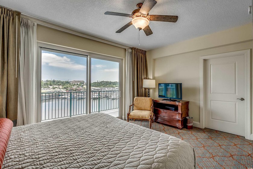 Rare opportunity to own this luxury 2BR/2BA villa in Building 5 - photo 20