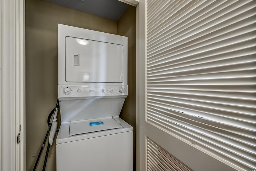 Rare opportunity to own this luxury 2BR/2BA villa in Building 5 - photo 21