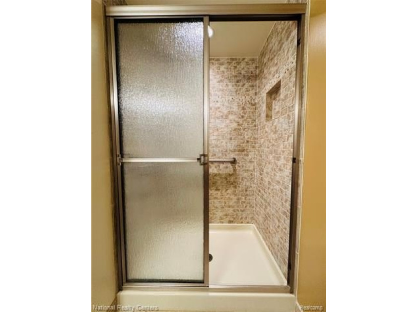 *********OFFER ACCEPTED -OPEN HOUSE SCHEDULED FOR SUN JULY 26 IS - photo 30