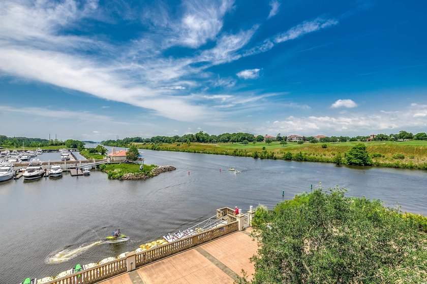 Rare opportunity to own this luxury 2BR/2BA villa in Building 5 - photo 31