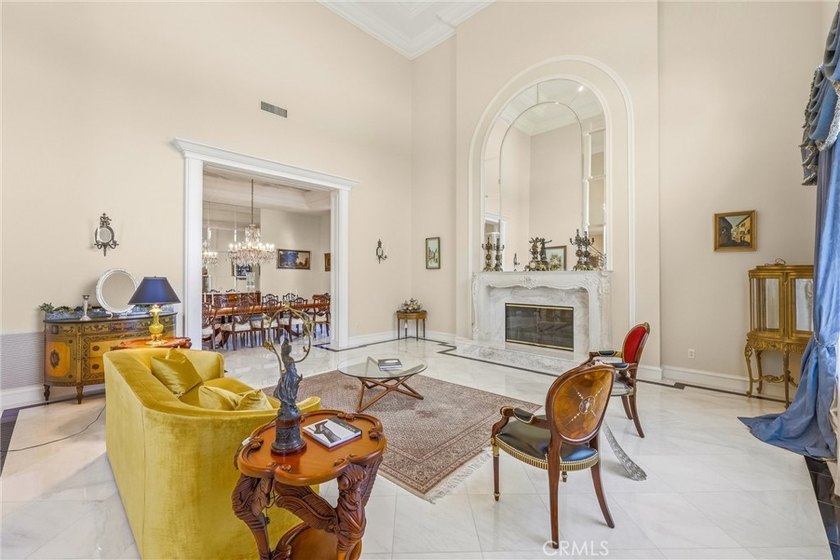 Introducing a truly unique, exceptional, and impressive estate - photo 9