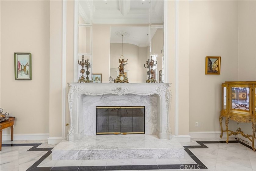 Introducing a truly unique, exceptional, and impressive estate - photo 10