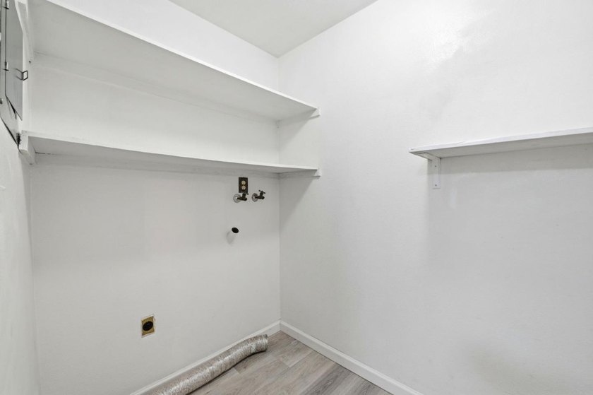 Beautifully renovated and ready for immediate move-in, this - photo 11