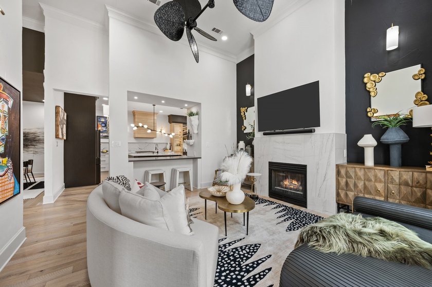 Within Timarron's Crescent Royale, fully remodeled villas of - photo 7