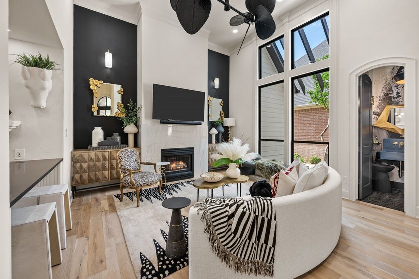 Within Timarron's Crescent Royale, fully remodeled villas of - photo 8
