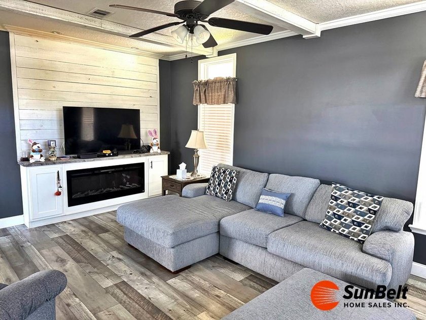 Welcome home to this beautiful 2022 manufactured home located in - photo 2