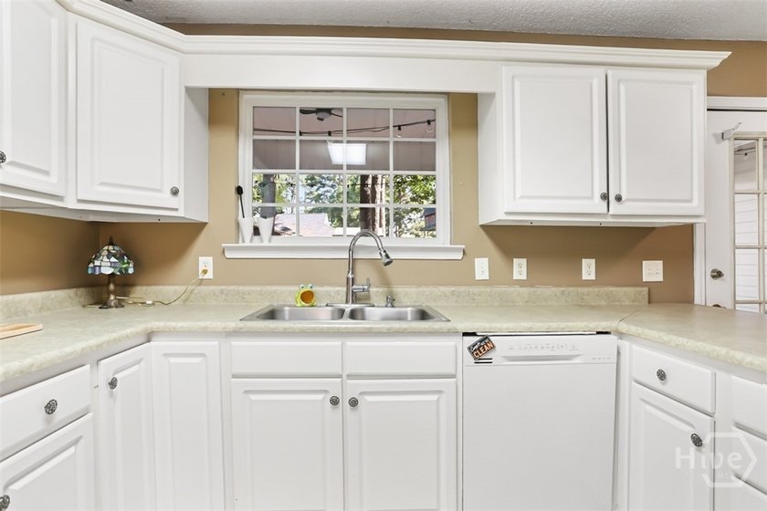 Solid 3-bedroom, 2-bath home in the established Georgetown - photo 11
