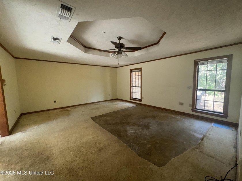 NEW LISTING IN FLORENCE with over 3300 square feet! Discover - photo 21