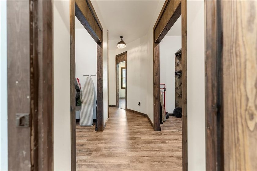 Modern barndominium on 10.28+/- private, wooded acres with TWO - photo 17