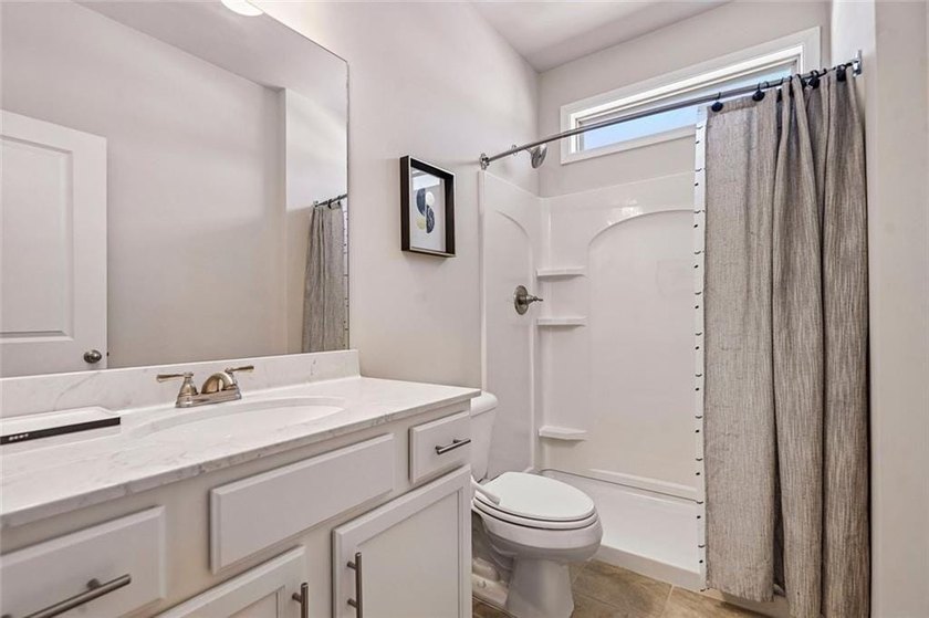 Like-new and impeccably maintained, this stunning 2-year-old - photo 17