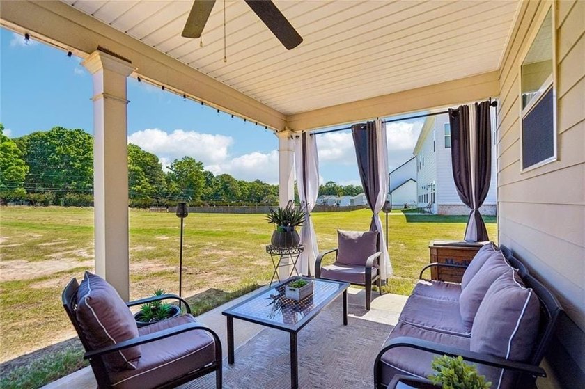 Like-new and impeccably maintained, this stunning 2-year-old - photo 25