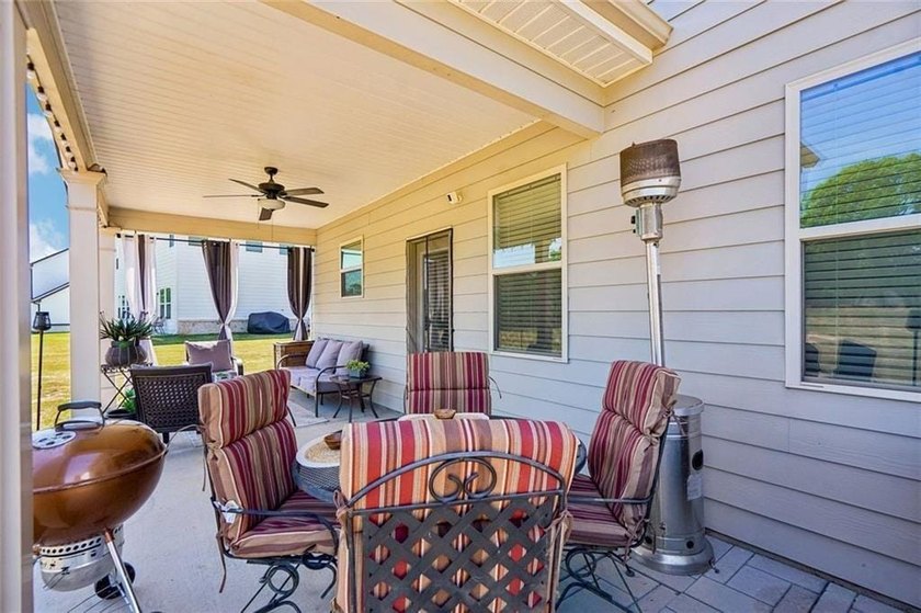 Like-new and impeccably maintained, this stunning 2-year-old - photo 26