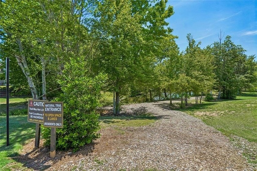 Like-new and impeccably maintained, this stunning 2-year-old - photo 29