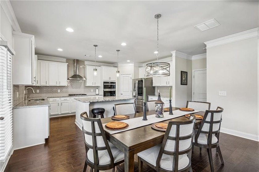 Like-new and impeccably maintained, this stunning 2-year-old - photo 31