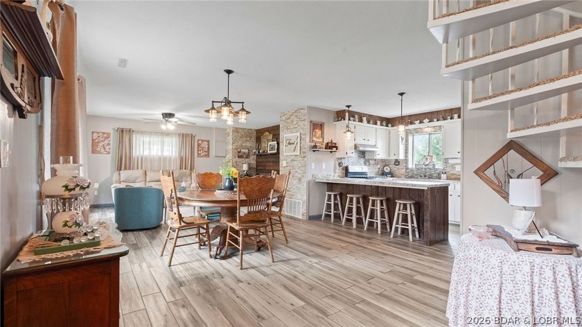 Beautiful 3-bedroom, 2-bath home located right in the heart of - photo 15