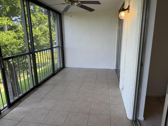 Spacious 1-bedroom, 2-bath residence featuring a massive floor - photo 15