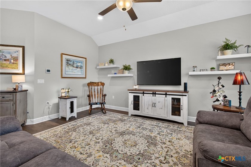 Welcome to the lifestyle you've been dreaming about in beautiful - photo 22