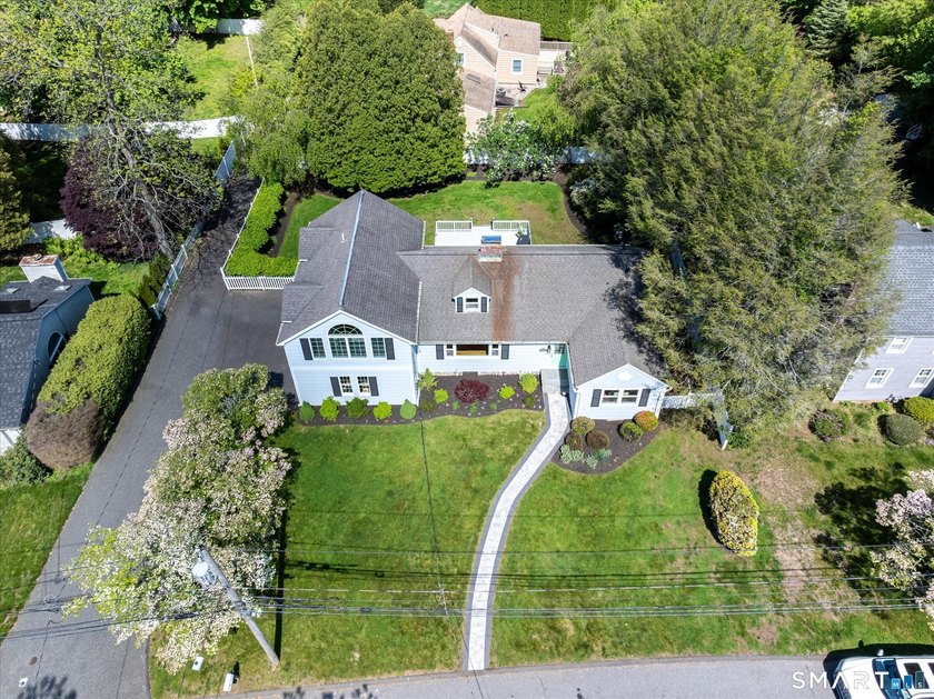 Welcome home to this beautifully maintained 3-bedroom Cape - photo 27