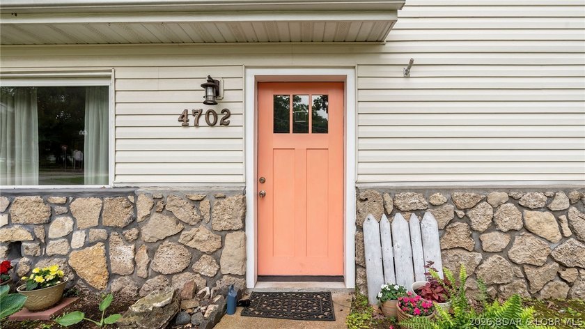 Beautiful 3-bedroom, 2-bath home located right in the heart of - photo 45