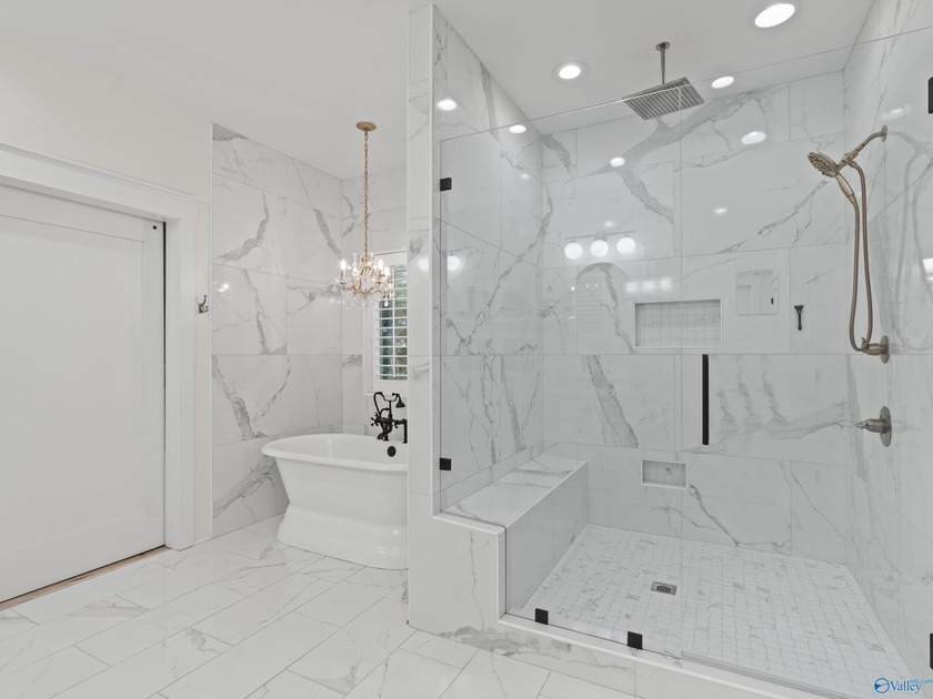 Custom-bulit 2023 mountain home offering 2542 sq ft of refined - photo 26