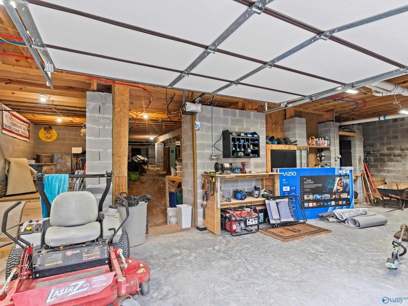 Custom-bulit 2023 mountain home offering 2542 sq ft of refined - photo 41