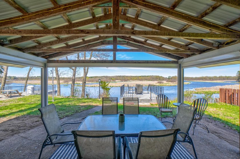 Year-round 2BR/1BA updated home on river part of Tainter Lake! - photo 3