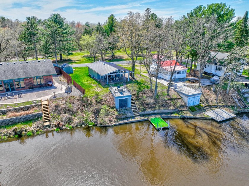 Year-round 2BR/1BA updated home on river part of Tainter Lake! - photo 6