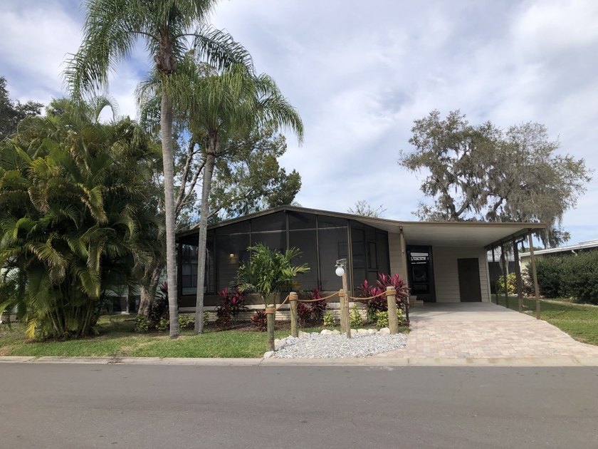 VERY MOTIVATED SELLER OFFERS BIG PRICE REDUCTION!! Located in - photo 2