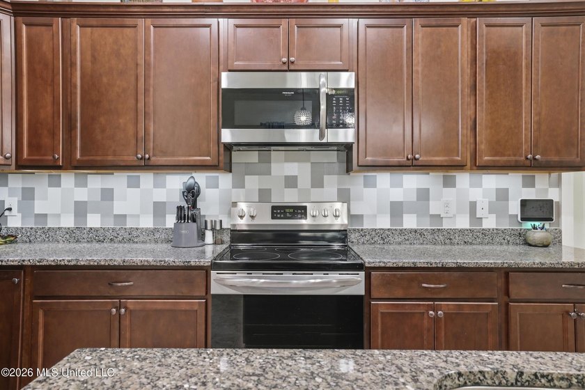 Luxury Coastal | Artistic Retreat in South Breeze Subdivision - photo 16
