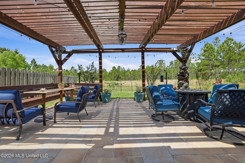 Luxury Coastal | Artistic Retreat in South Breeze Subdivision - photo 41