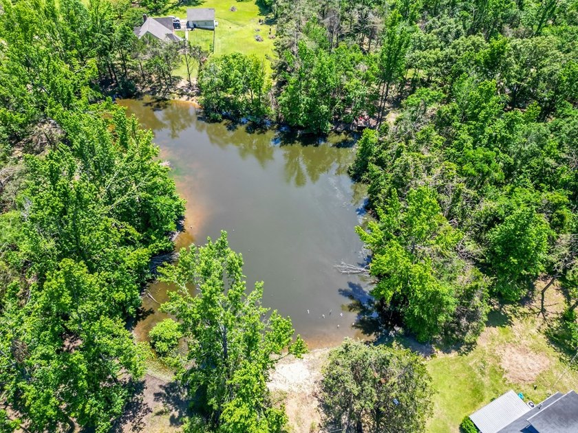 Tucked away in desirable Quail Creek Estates, this spacious - photo 47
